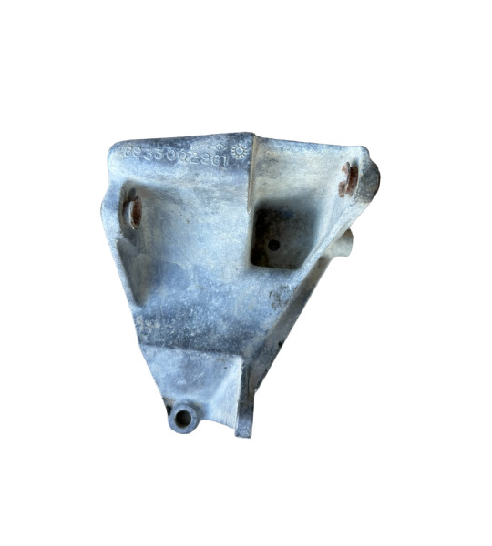Wrangler YJ Cherokee XJ 2.5L Alternator Engine Bracket 8933002961