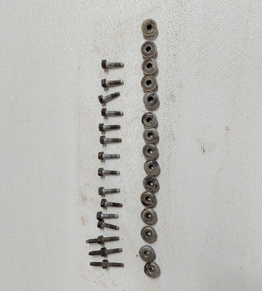 91-06 YJ TJ LJ XJ ZJ WJ Valve Cover Bolts and Rubber Grommets 4.0L 6 Cyl
