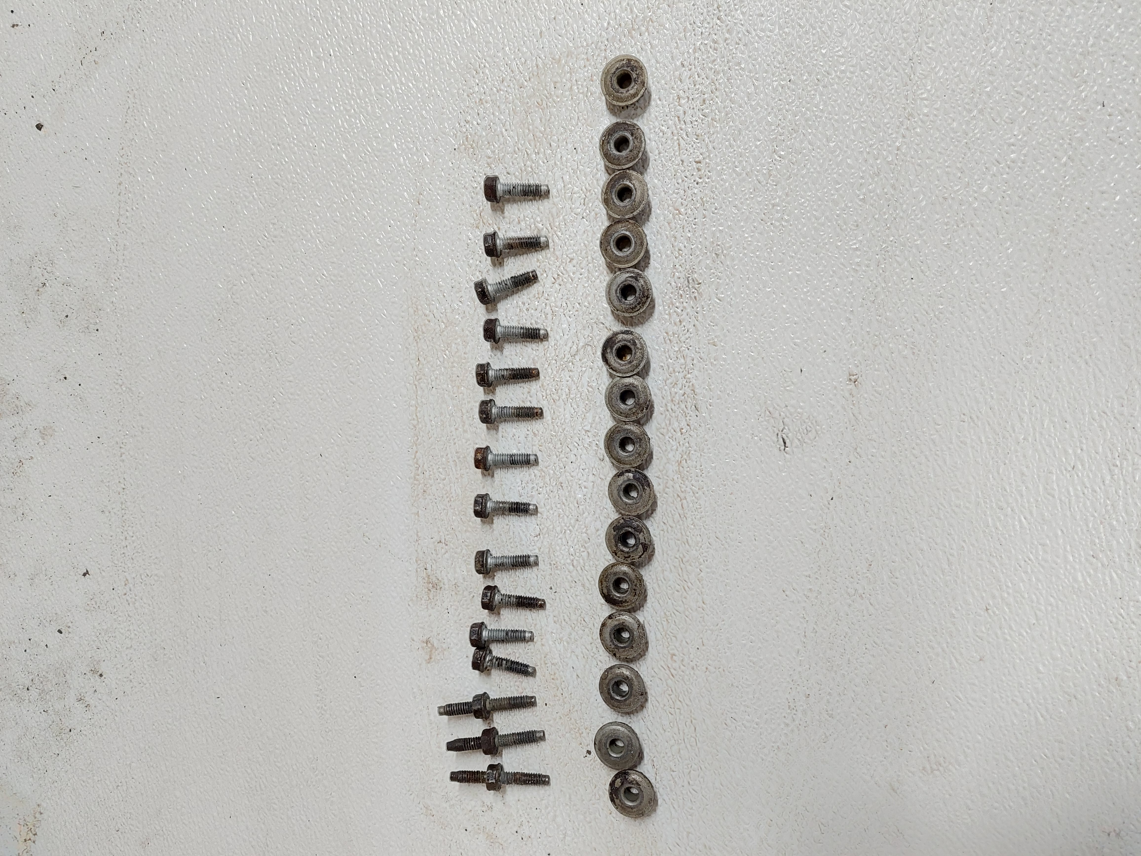 91-06 YJ TJ LJ XJ ZJ WJ Valve Cover Bolts and Rubber Grommets 4.0L 6 Cyl