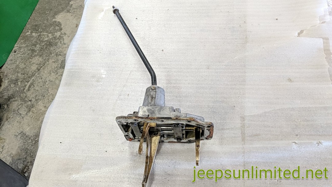 80-86 CJ T176 Shifter Top Cover  4 Speed MT C-2604208