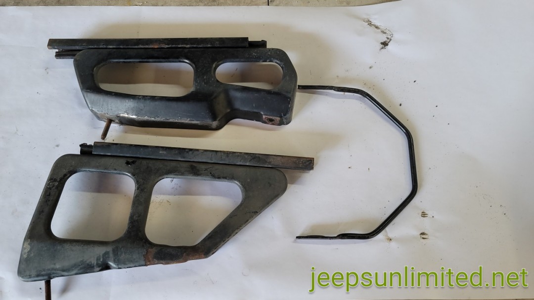 Wrangler YJ Front Driver Seat Bracket Riser and Slider 1991-1995