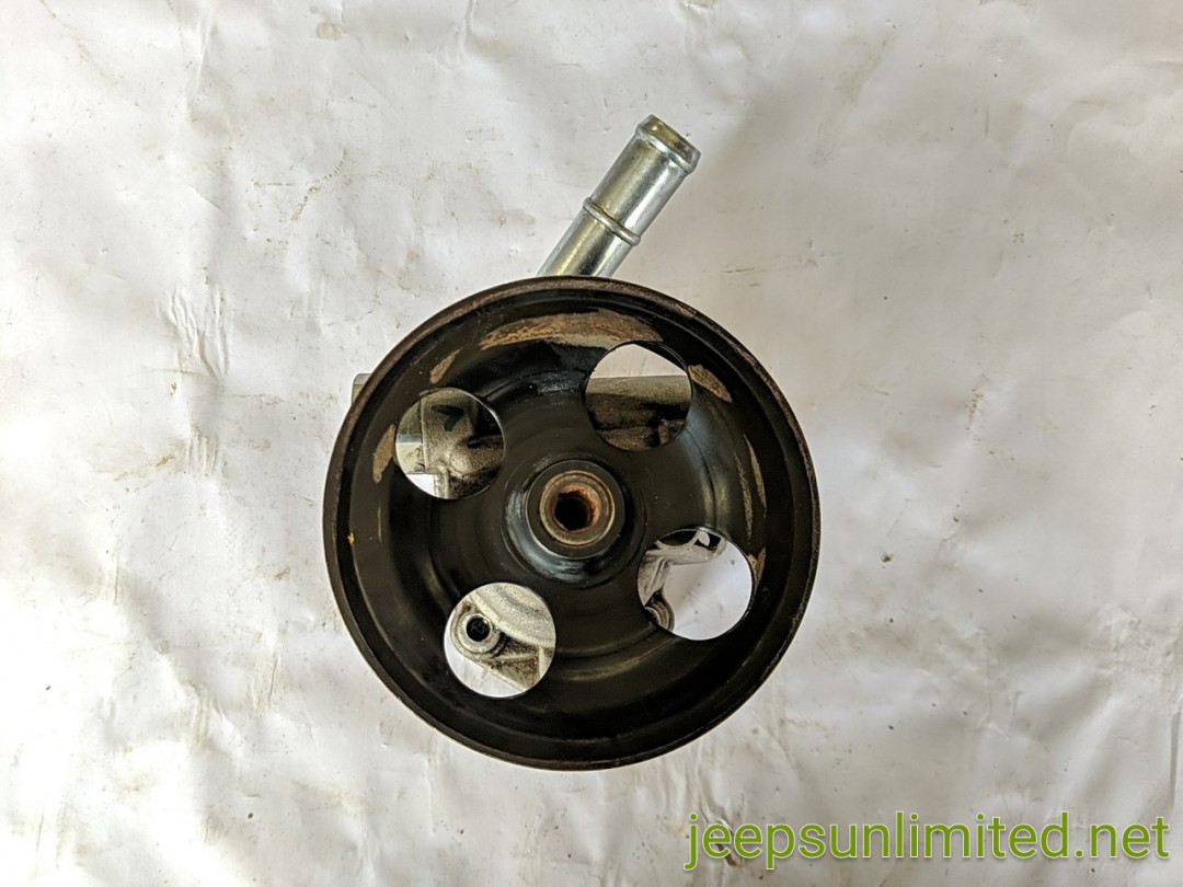 Wrangler JK JKU Power Steering Pump Pulley Assembly 3.6L V6 12-18 05154400AC