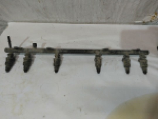 Wrangler TJ ZJ XJ Fuel Rail with Injectors 4.0L 6 Cylinder 53030699 1997-1998