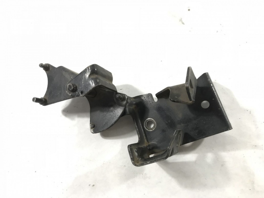 Wrangler YJ CJ 4.2L Bellcrank Carburetor Kickdown Linkage Assembly J5362728 1976-1990