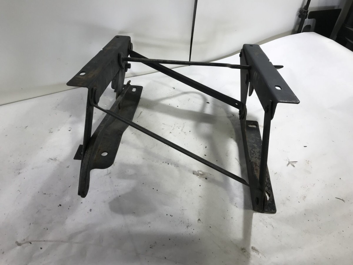 CJ YJ Driver Seat Bracket Tumbler Front Left Side J5758537 1981-1990