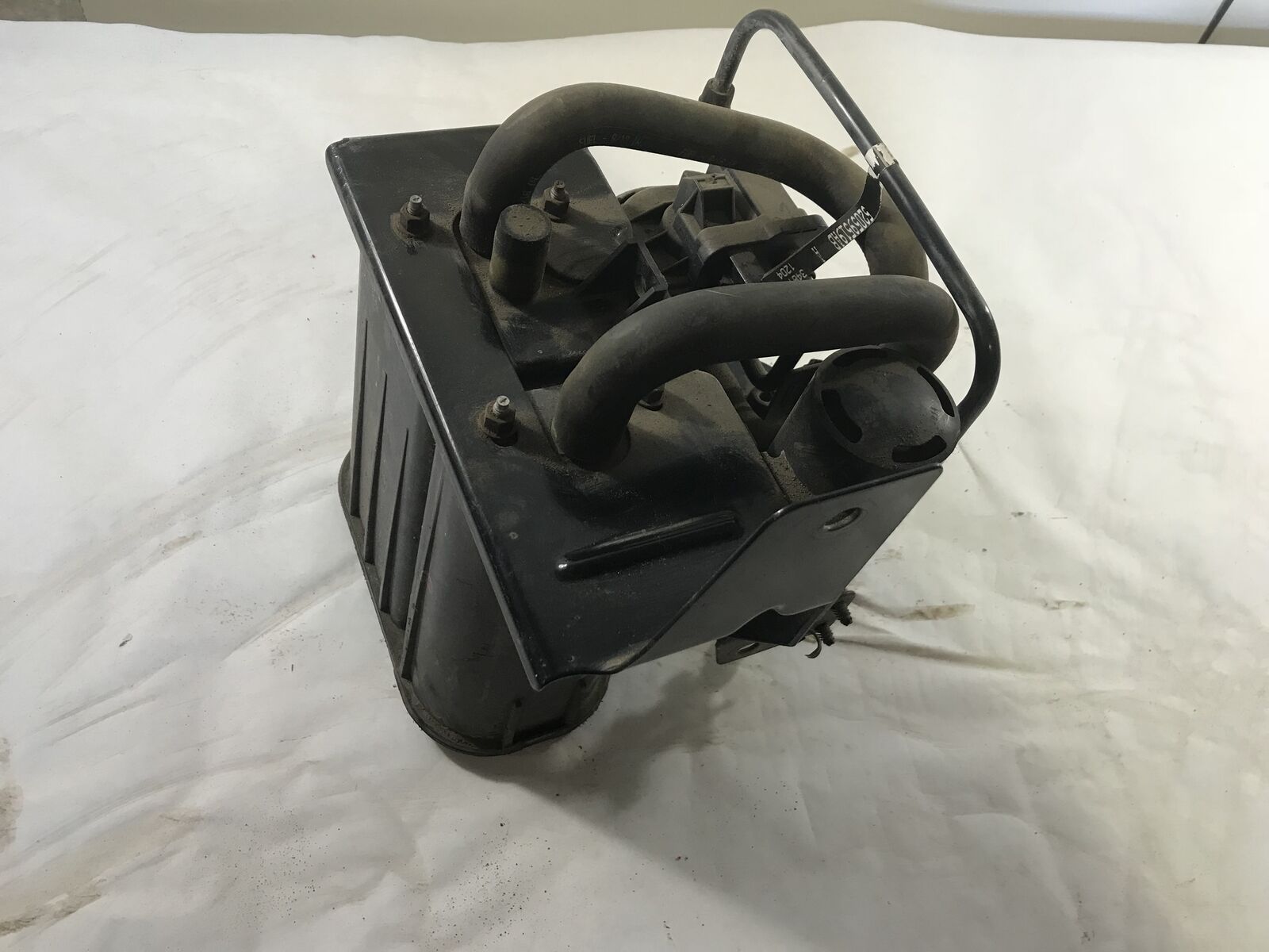 Wrangler TJ LJ Leak Detection Fuel Vapor Pump Emissions Canister 02-04 TJ LJ 52109503AB