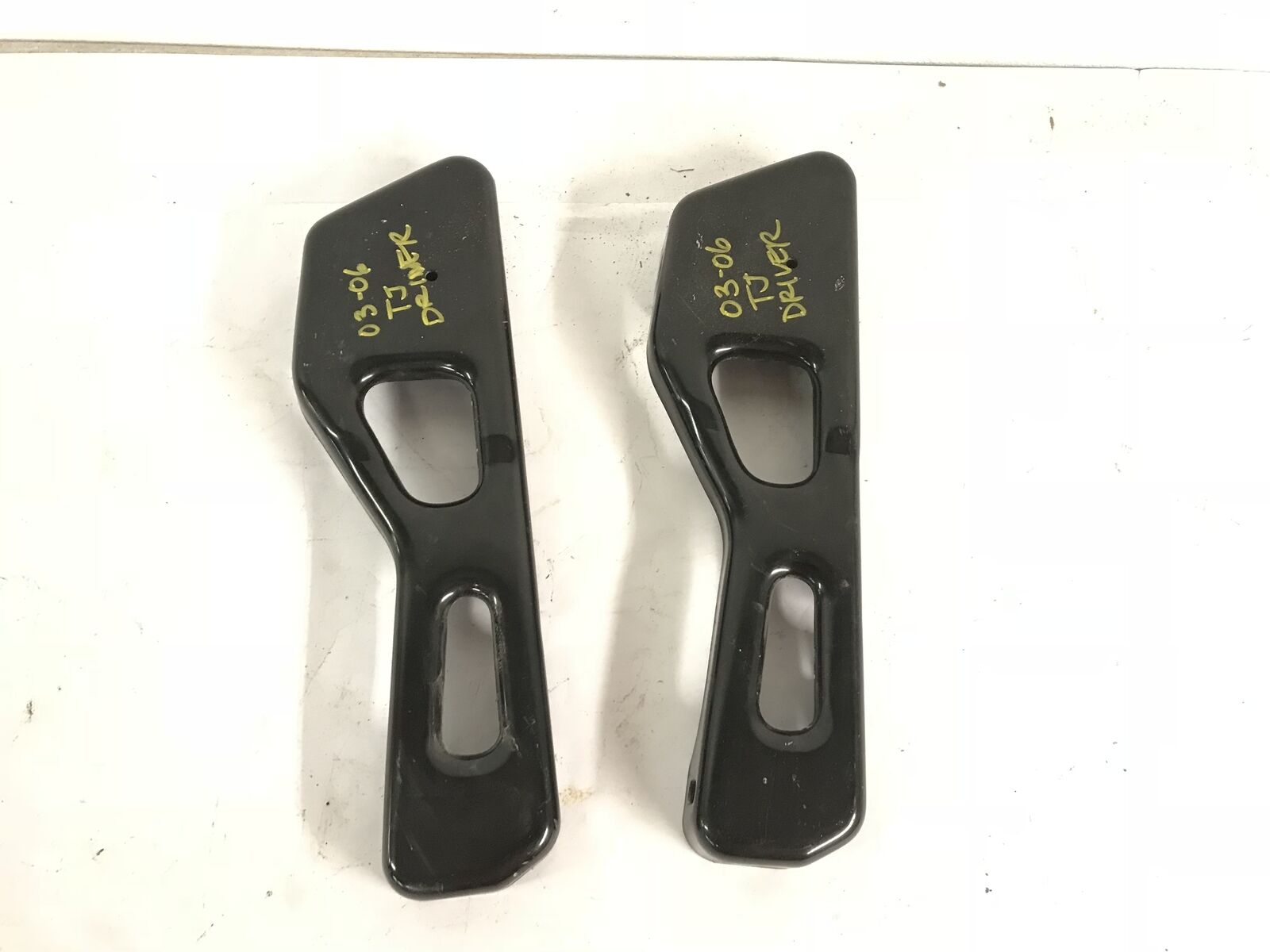 Wrangler TJ LJ Front Seat Bracket Inboard Outboard Set Driver Left 2003-2006 TJ 05093655AA