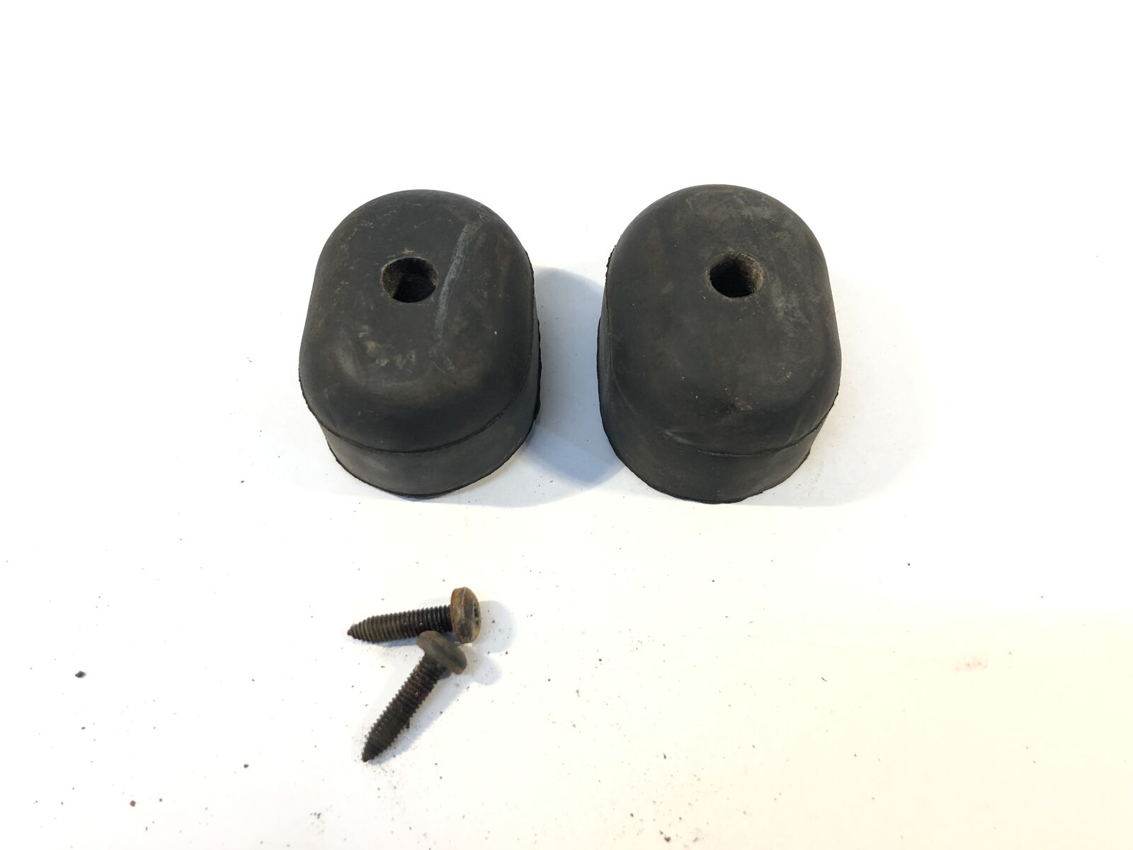 Spare Tire Rubber Bumpers 1.62 for Tail Gate w/ Torx Screws 87-06 YJ TJ LJ 55013350