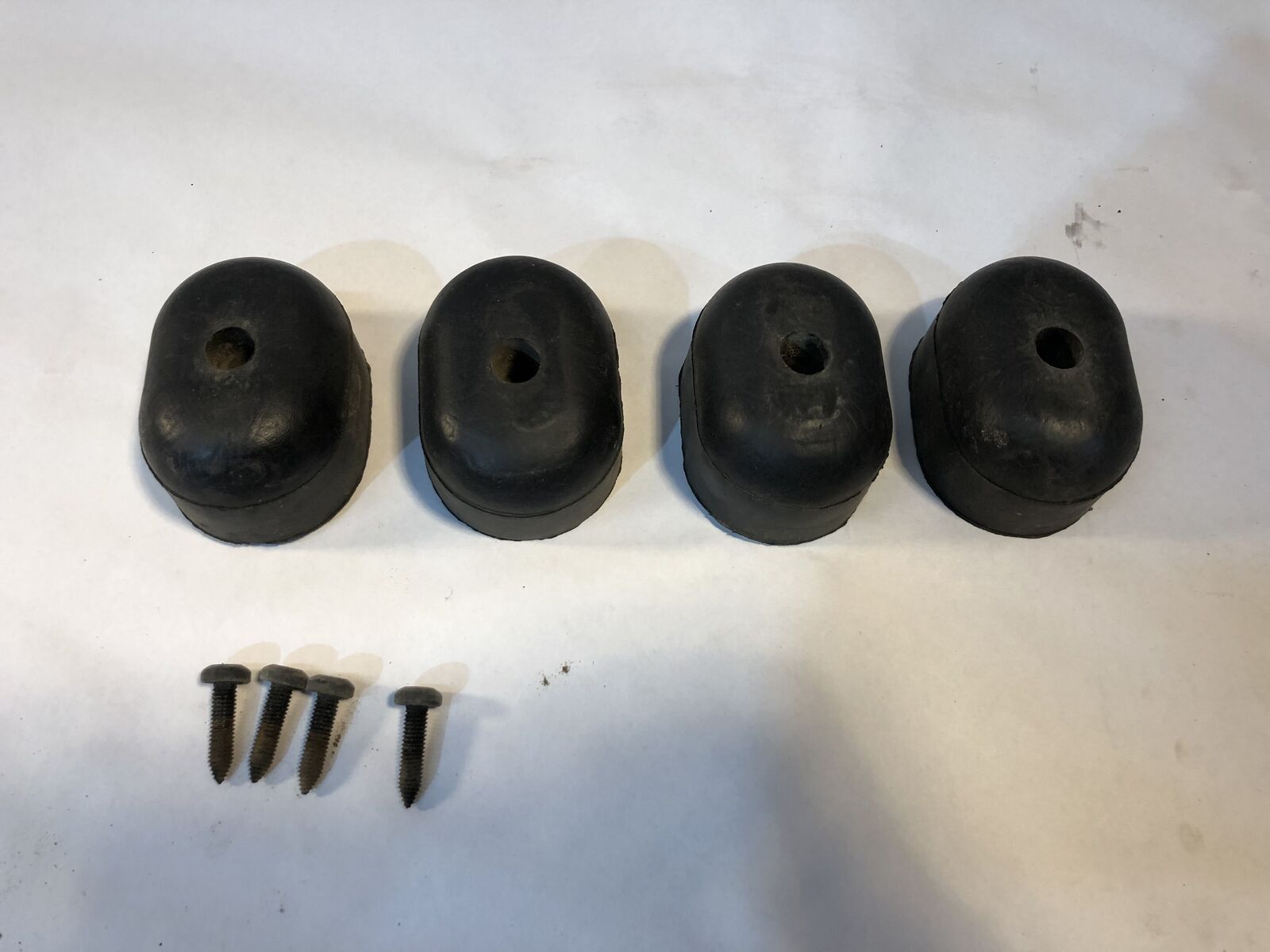 1997-2002 Jeep Wrangler TJ Tailgate Spare Tire Rubber Bumpers 1.5" 55013350