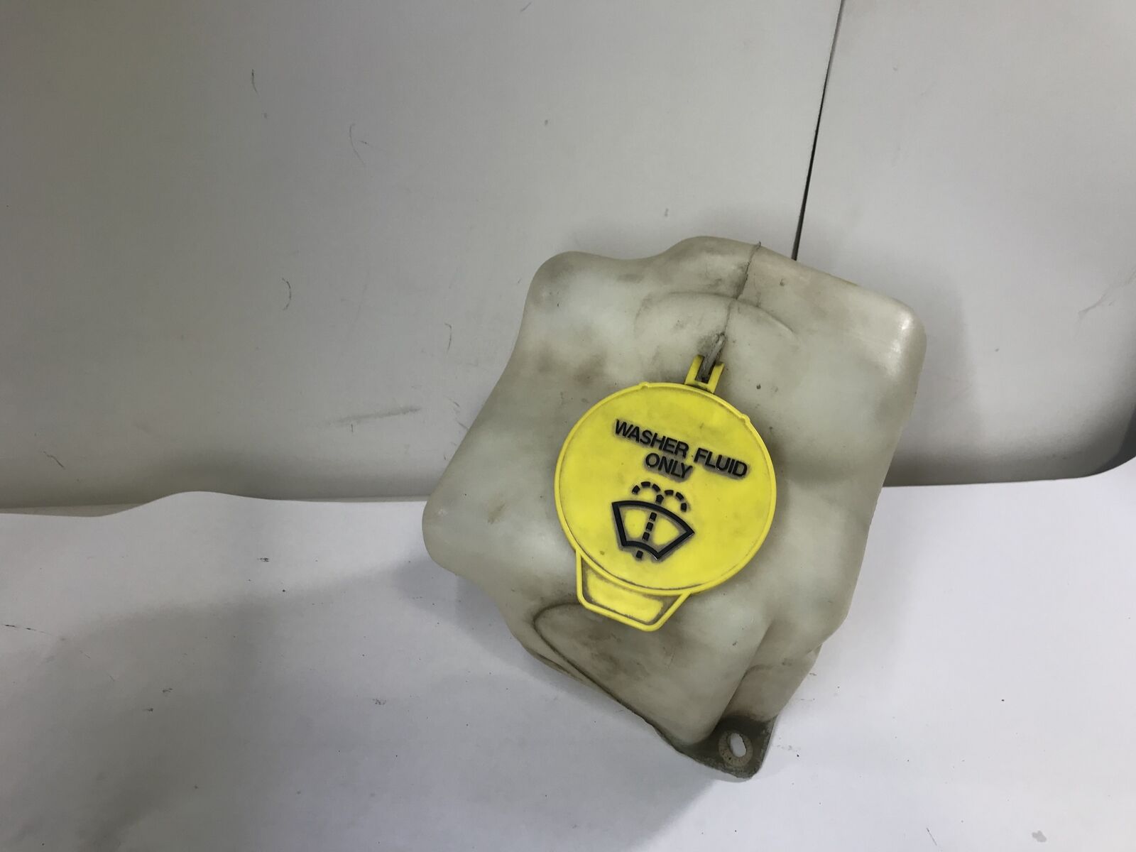 Wrangler TJ LJ Windshield Washer Fluid Bottle Reservoir Hard Top Double Pump 03-06 05096345AA