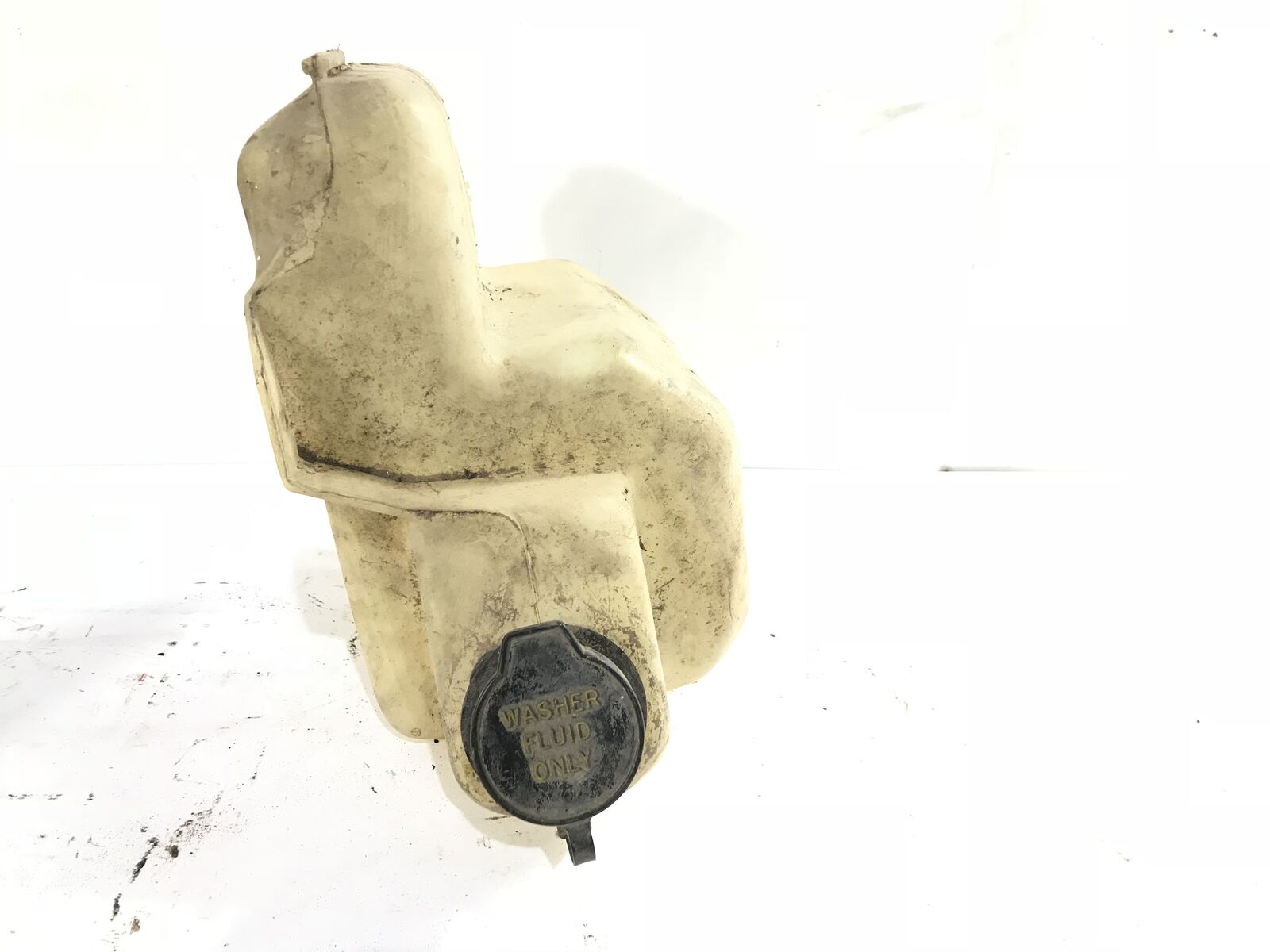 Wrangler YJ Windshield Washer Bottle Reservoir One Pump 8956030016 87-1990