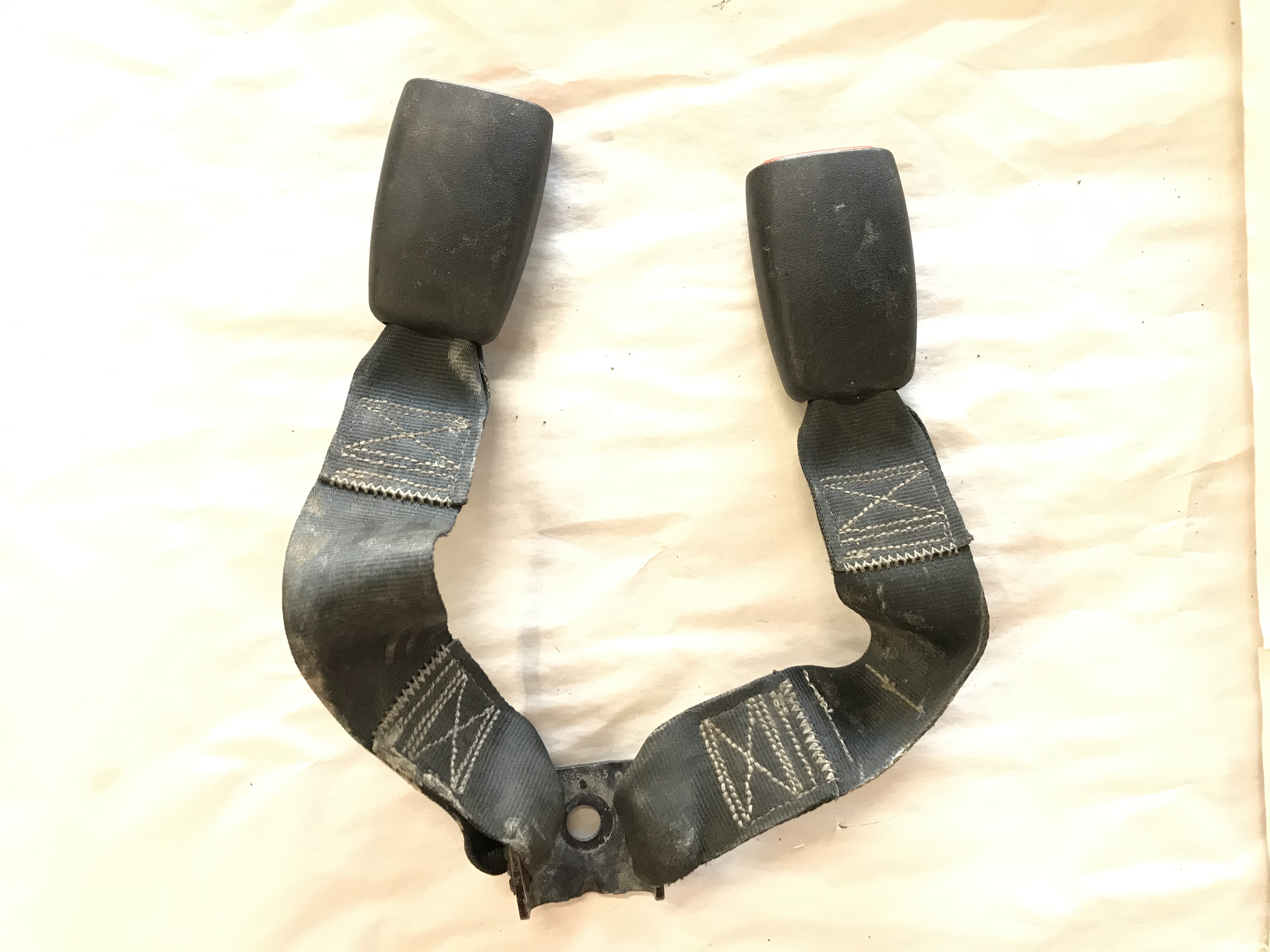 Wrangler TJ LJ Rear Seat Belt Center Buckle Bench Female 2003-2006