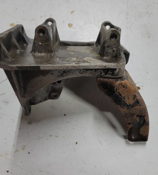 J Series A/C Compressor Bracket J3239470 and Alternator Brace J3238456 4.2L FSJ