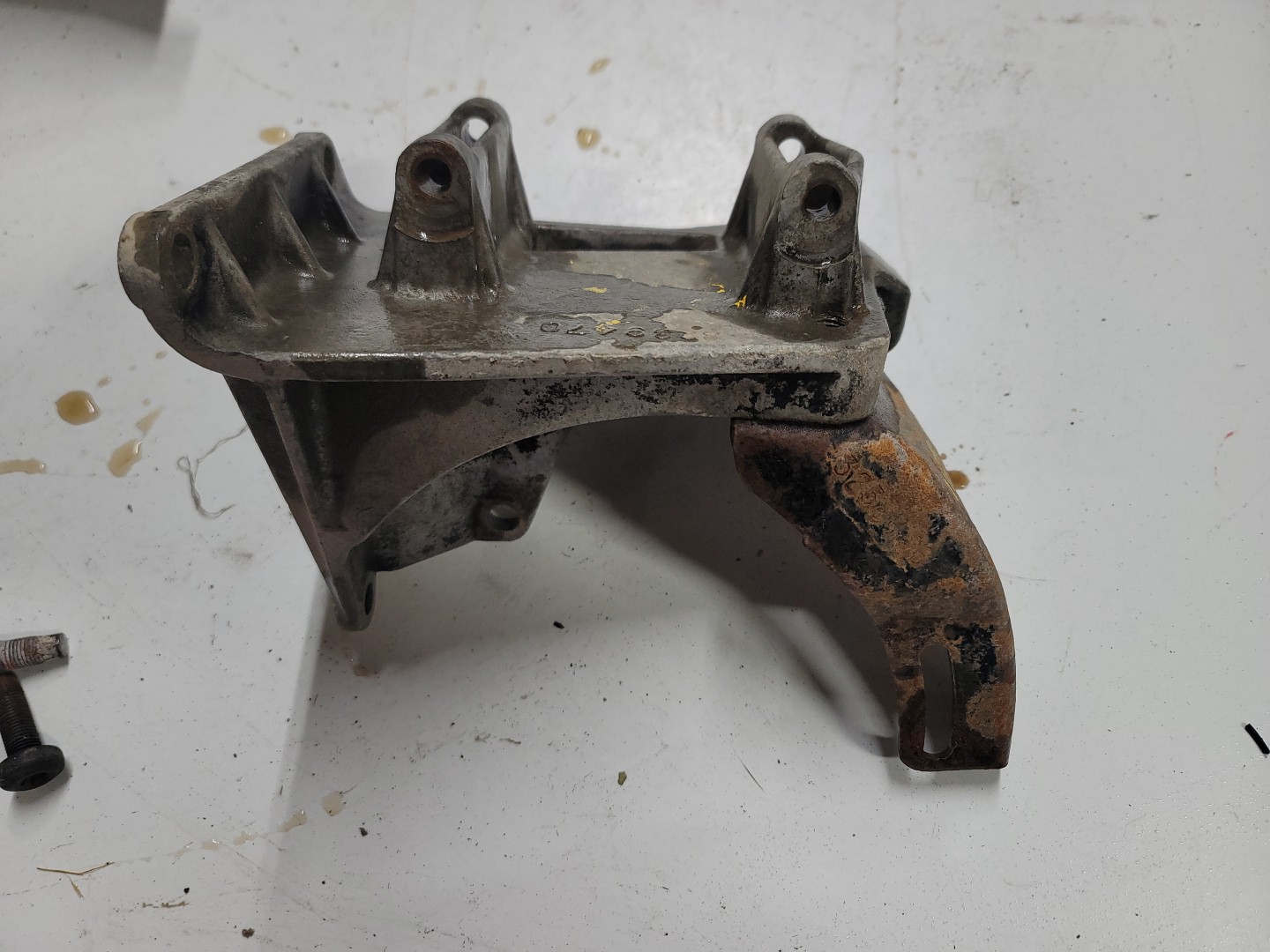J Series A/C Compressor Bracket J3239470 and Alternator Brace J3238456 4.2L FSJ