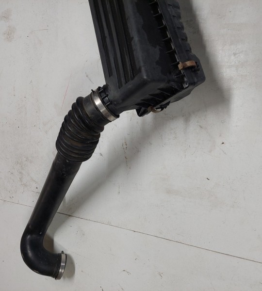 Wrangler TJ 4.0L Air Intake Hose with Filter Box 4797776 1997-2004