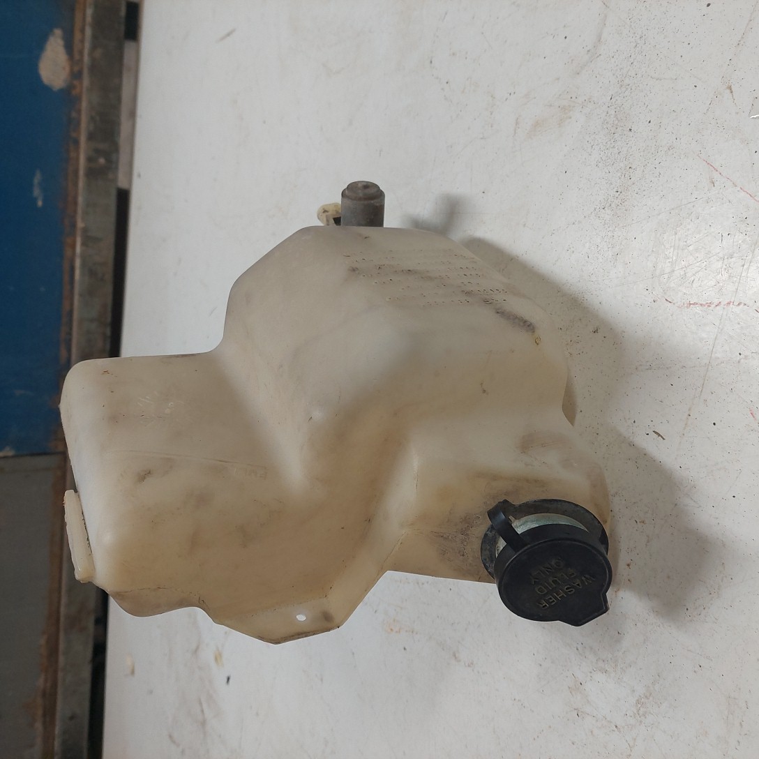 Wrangler YJ Washer Bottle Dual Pump Fluid Reservoir 55154741 1991 to 1995