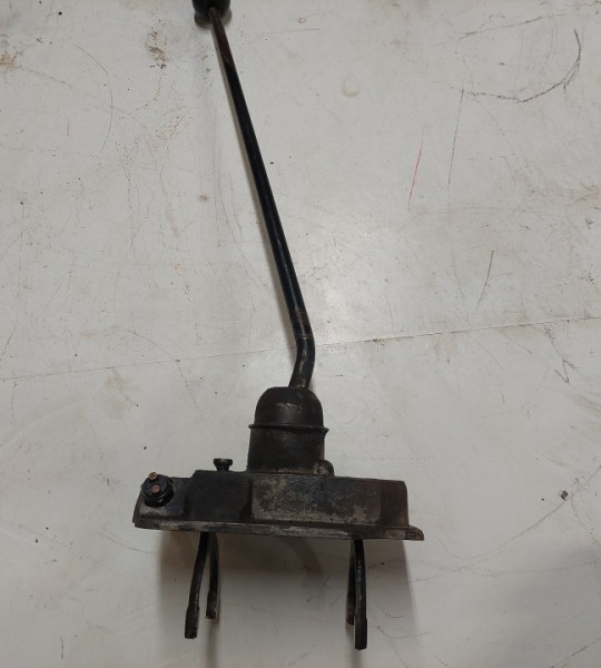 76-79 CJ T150 Top Cover Shifter Assembly MT 2603357
