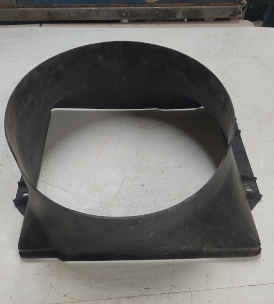 Wrangler YJ 2.5L 4 Cylinder Cooling Fan Shroud 52040239 1987-1995