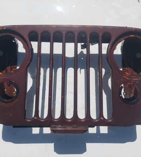 Grille 1976-1986 CJ5 CJ7 CJ8 Brown
