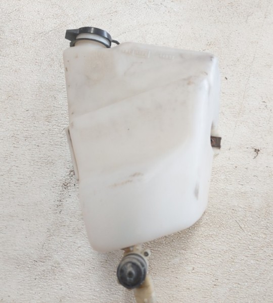 Wrangler YJ Windshield Washer Bottle Single Pump 55154743 1991-1995 