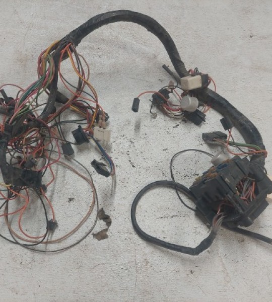 CJ Dash Harness 1983 -1986 501919