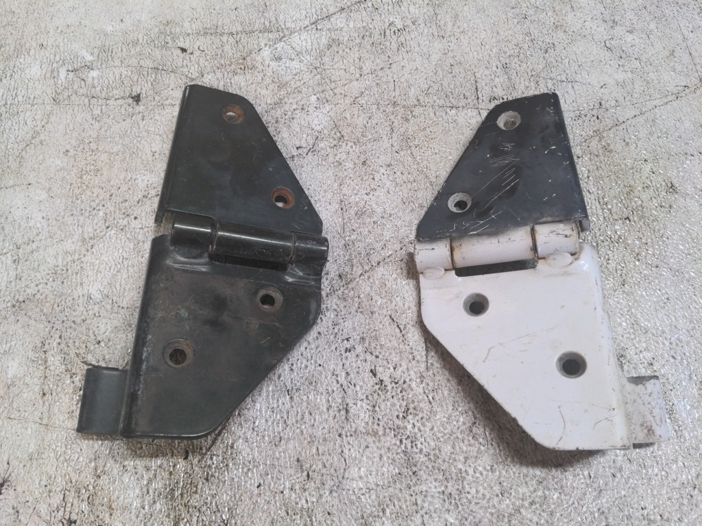 Wrangler YJ Windshield Frame Hinges Set of Driver and Passenger 1987-1995