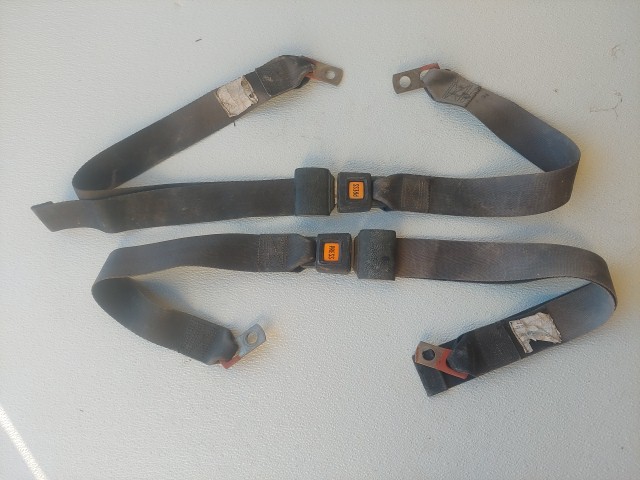 Jeep CJ Rear Seat Belt Buckle Receiver Lap Belt Set 76-86