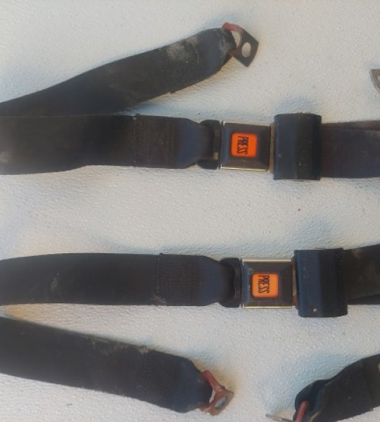 Wrangler YJ Rear Seat Belt Set Buckles Receivers Lap Belts 87-91